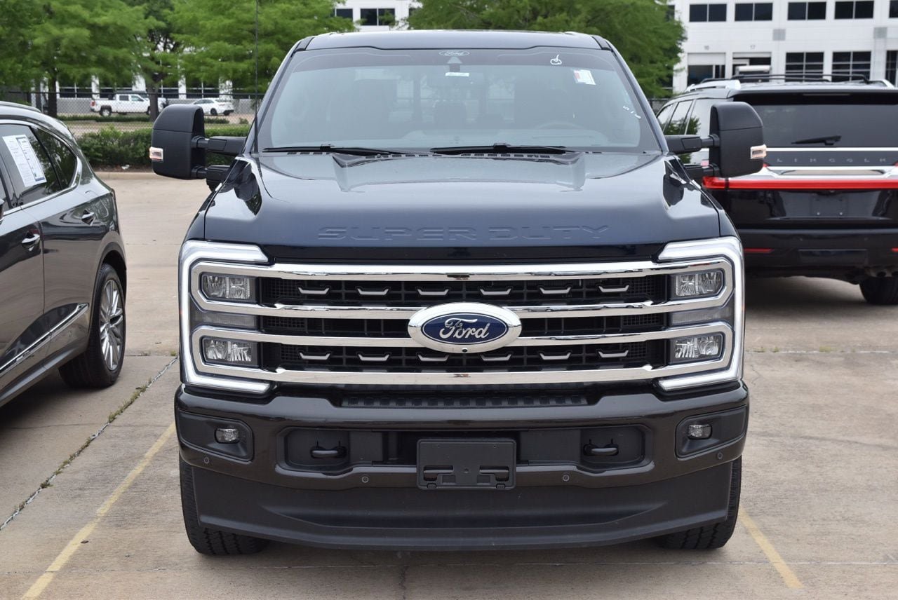 Certified 2025 Ford F250 King Ranch AWD/4WD image 3