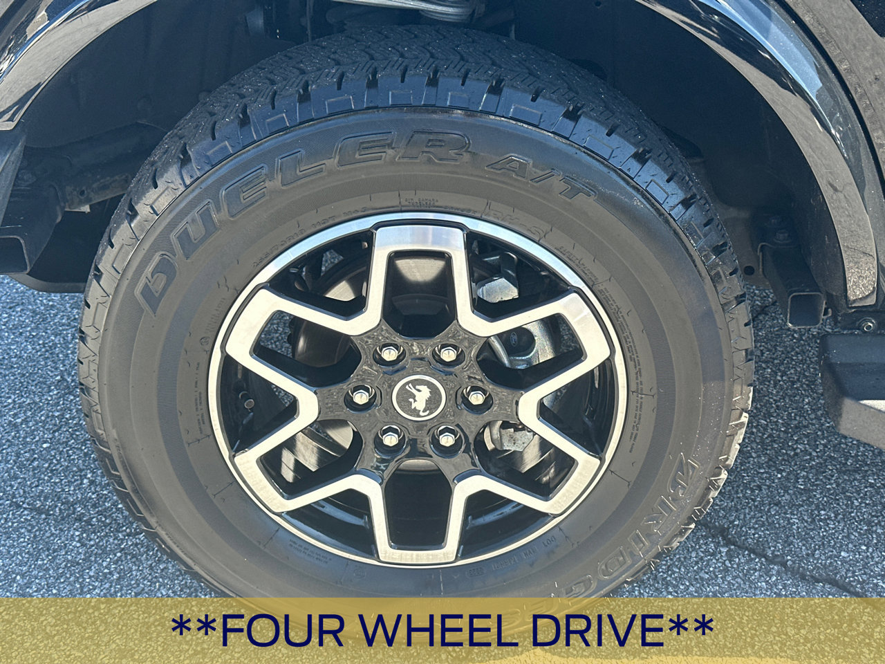 Certified 2023 Ford Bronco Outer Banks AWD/4WD image 13