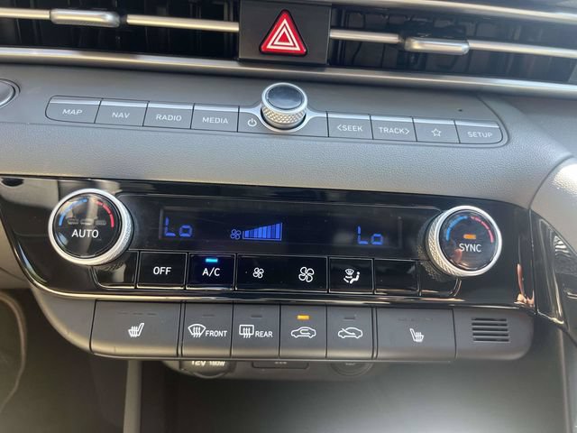 Used 2023 Hyundai Elantra SEL w/ Convenience Package FWD image 29