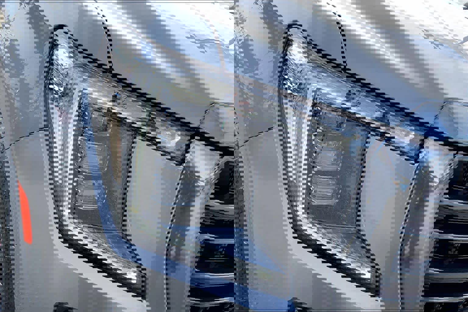 Used 2021 GMC Yukon AT4 w/ AT4 Premium Package image 27