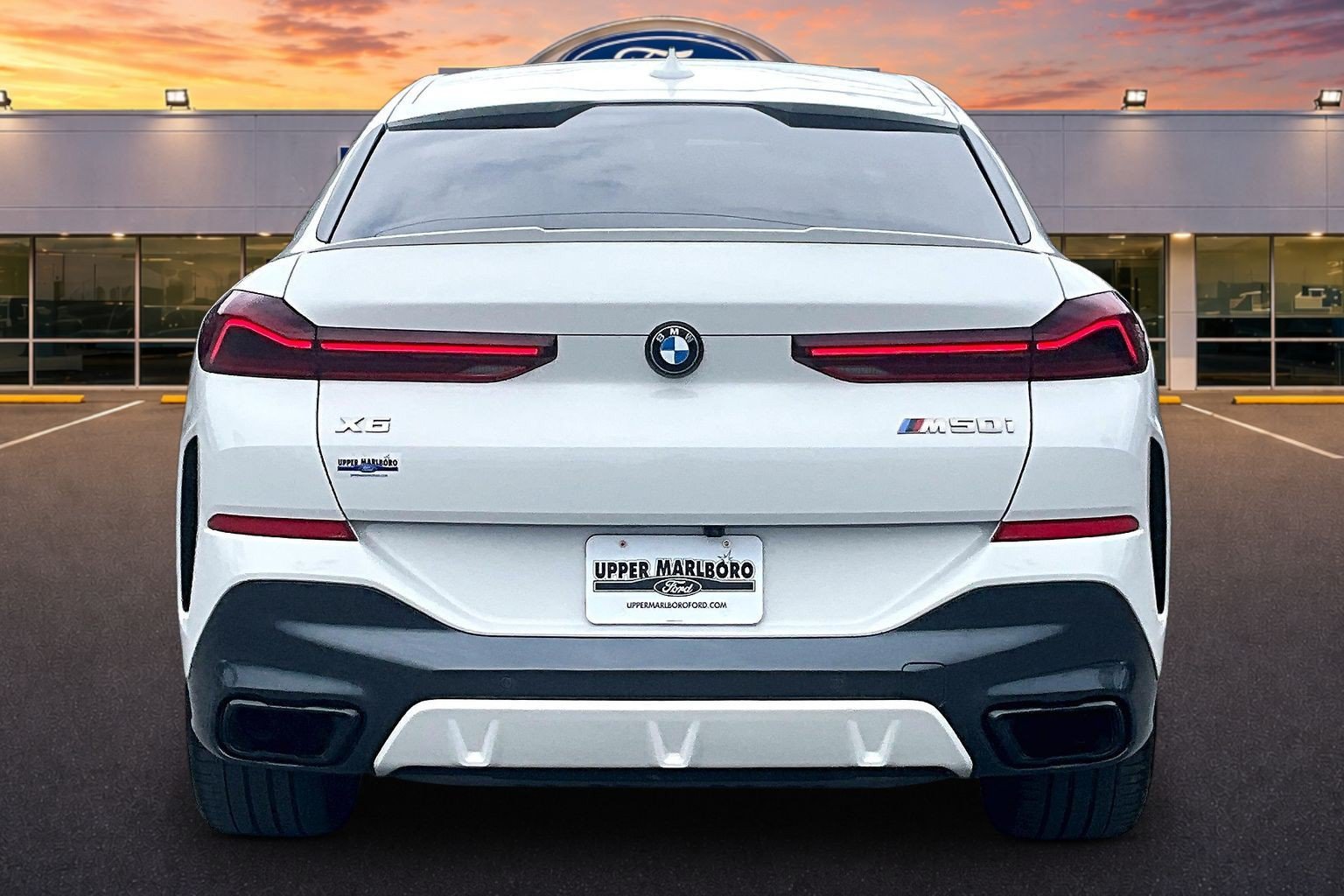 Used 2023 BMW X6 M50i w/ Executive Package AWD/4WD image 4