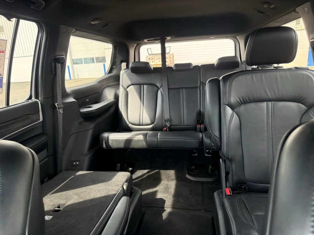 Used 2022 Jeep Wagoneer Series III w/ Convenience Group I AWD/4WD image 29