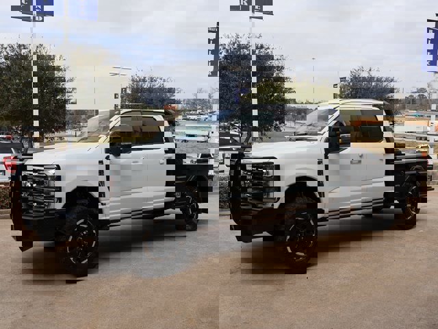 Certified 2025 Ford F250 Lariat w/ Tremor Off-Road Package image 2