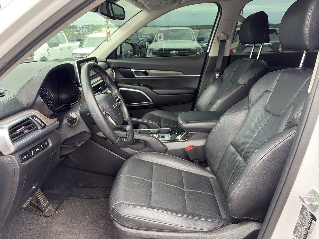 Used 2022 Kia Telluride EX w/ EX Premium Package FWD image 10