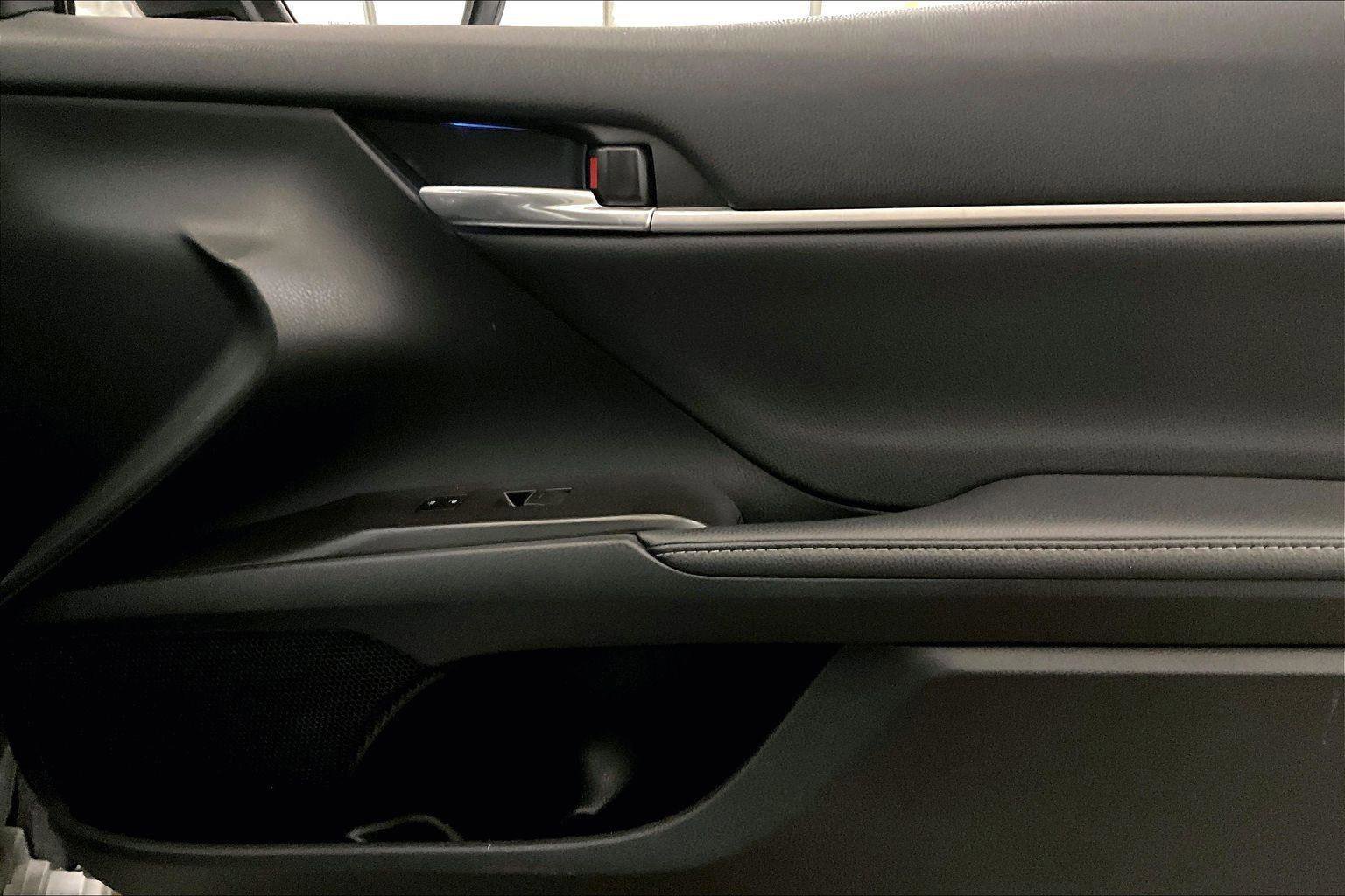 Used 2023 Toyota Camry XSE image 23