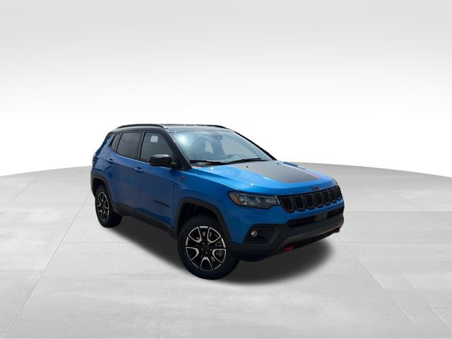 Used 2026 Jeep Compass Trailhawk AWD/4WD image 8