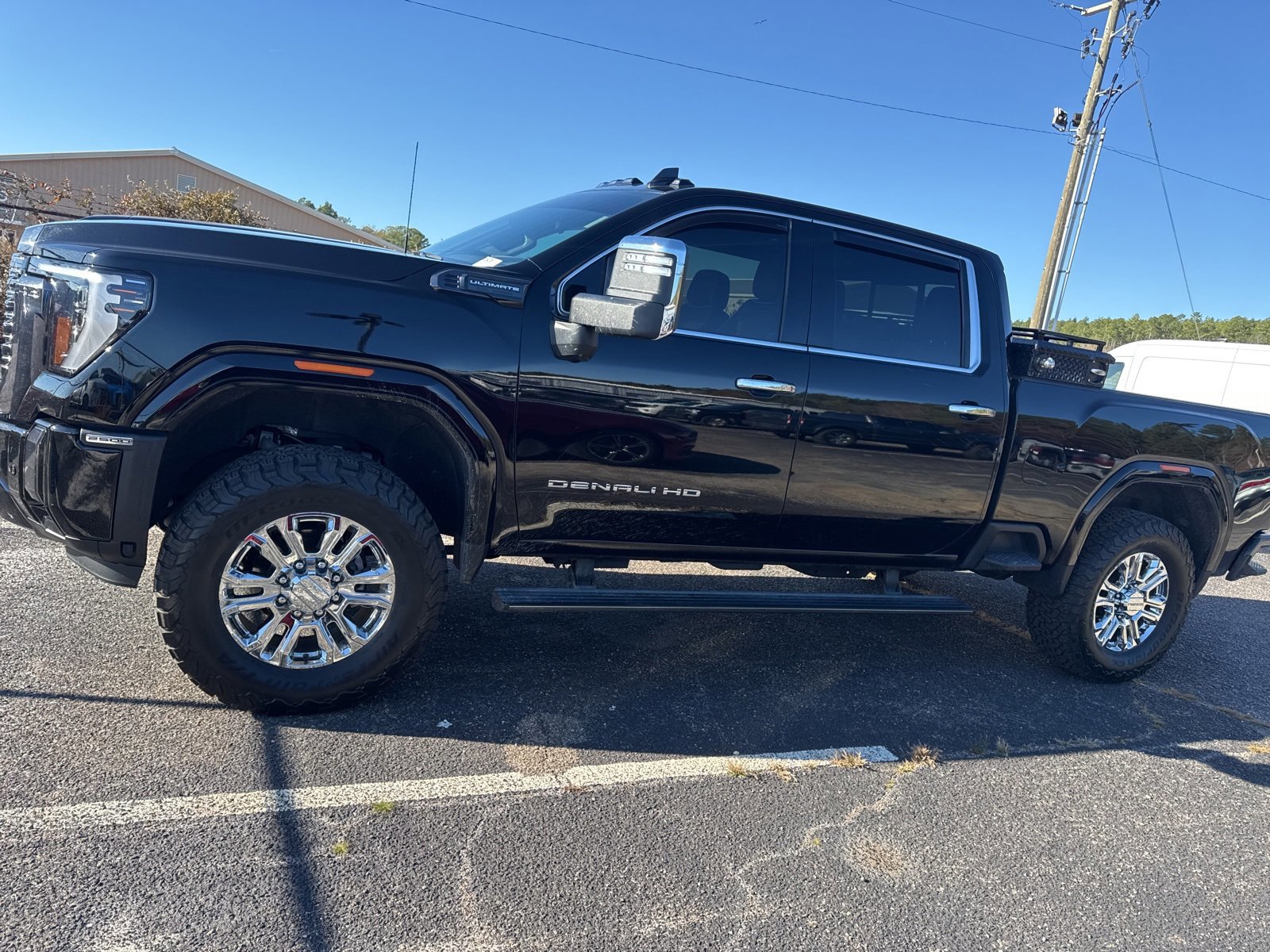 Used 2024 GMC Sierra 2500 Denali Ultimate w/ Max Trailering Package image 2