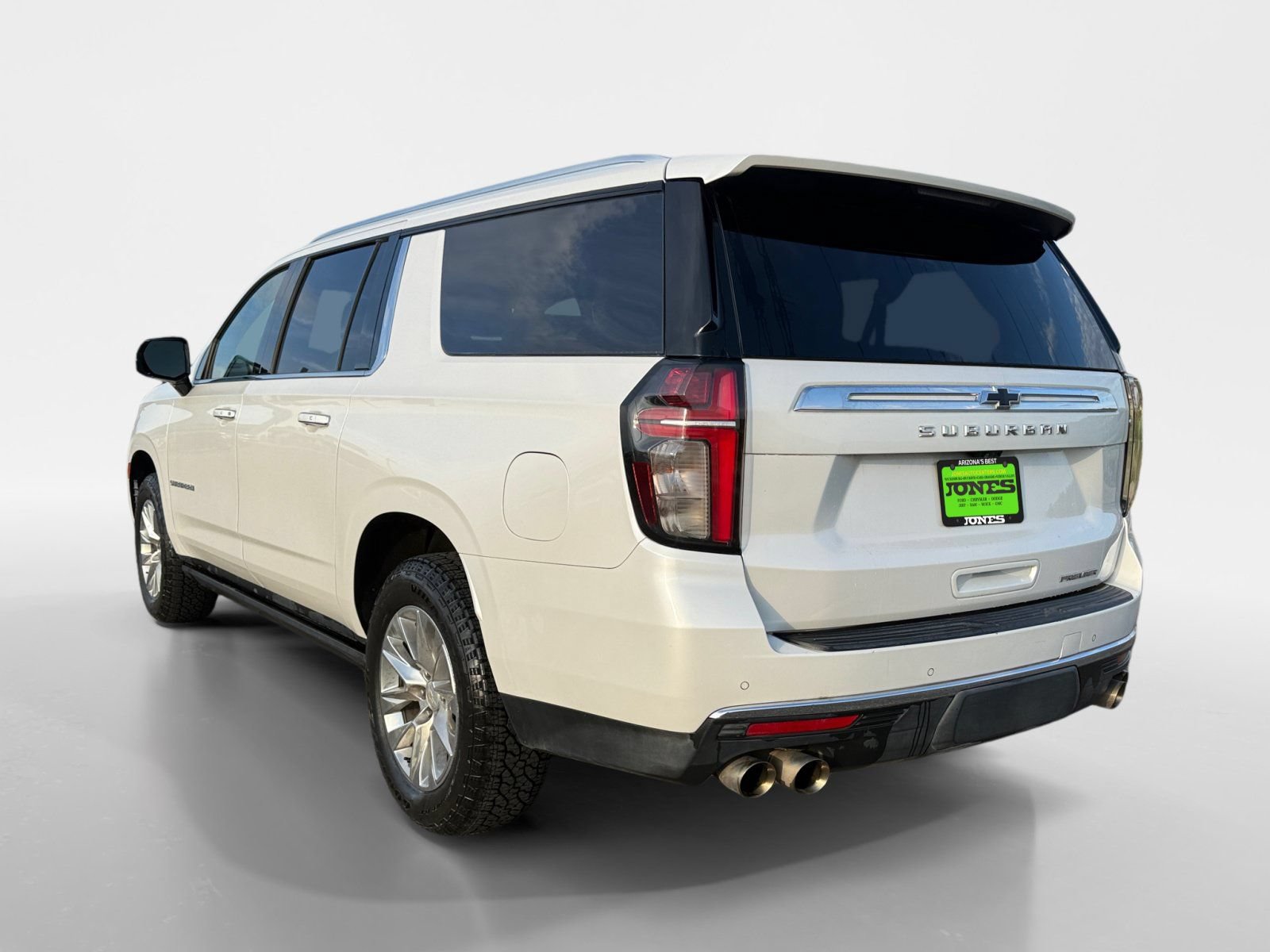 Used 2021 Chevrolet Suburban Premier w/ Premium Package AWD/4WD image 4