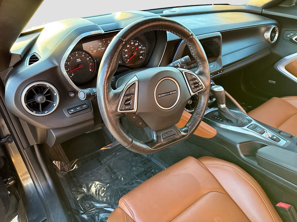 Used 2017 Chevrolet Camaro LT image 6