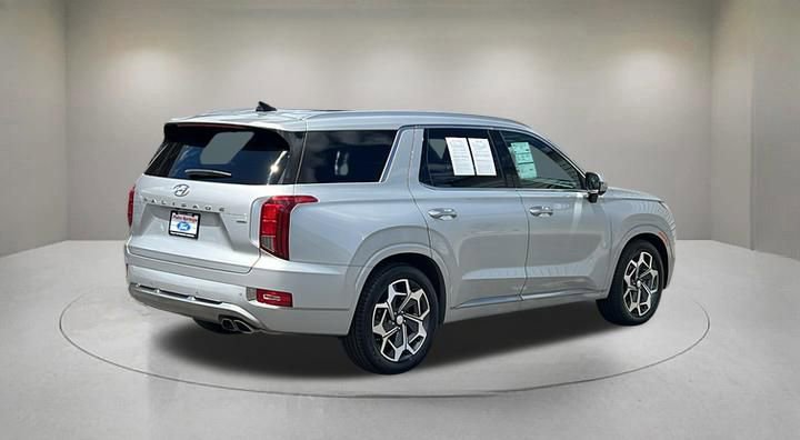 Used 2022 Hyundai Palisade Calligraphy w/ Cargo Package image 2
