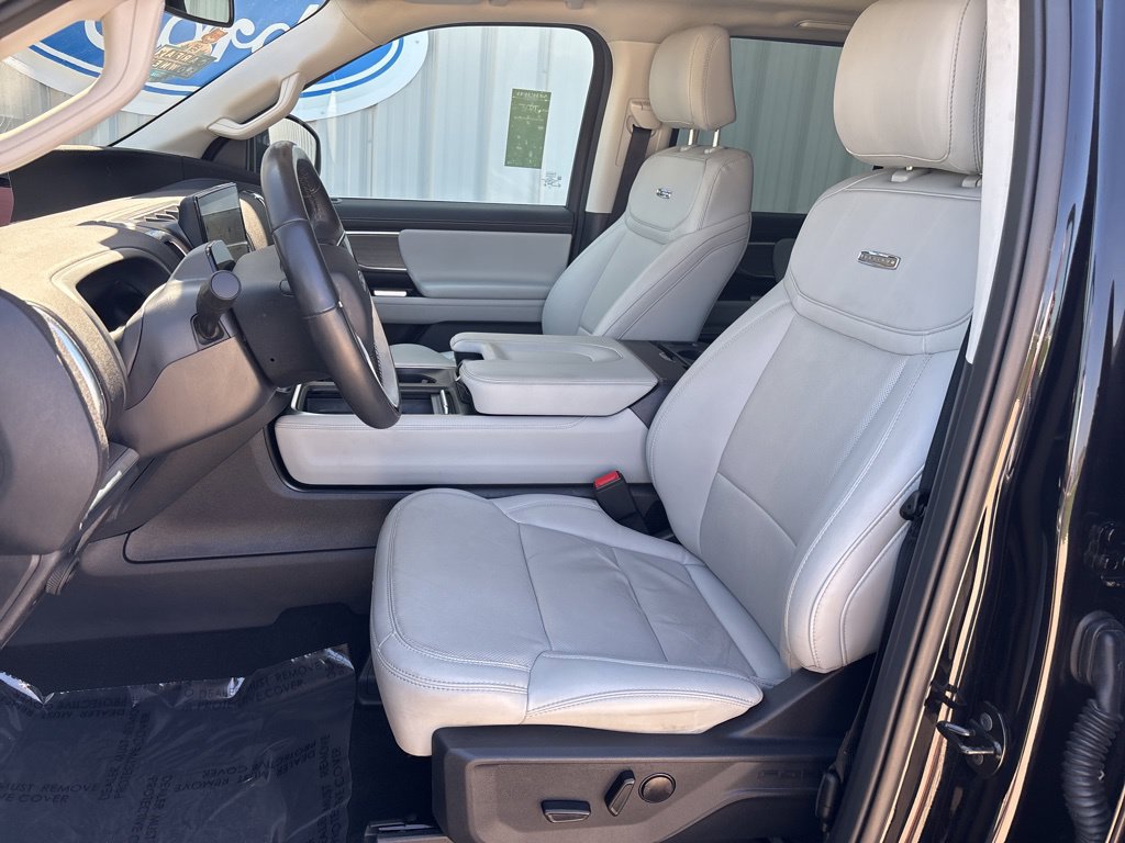Certified 2025 Ford Expedition Max Platinum w/ Driver's Package AWD/4WD image 14