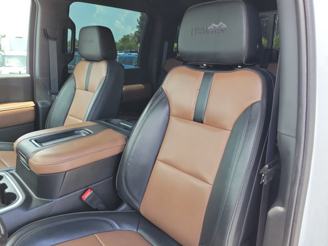 Used 2022 Chevrolet Silverado 3500 High Country w/ Technology Package AWD/4WD image 18