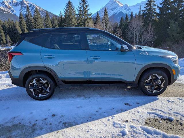 Used 2025 Kia Seltos S image 2