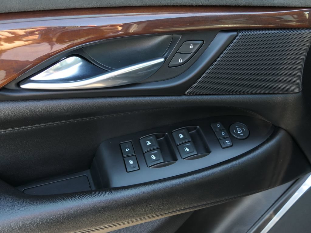 Used 2019 Cadillac Escalade Luxury RWD image 16