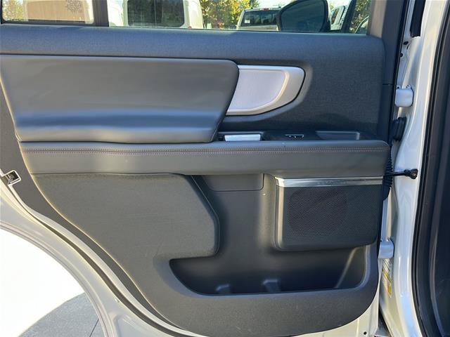 Certified 2025 Ford Expedition Active AWD/4WD image 16