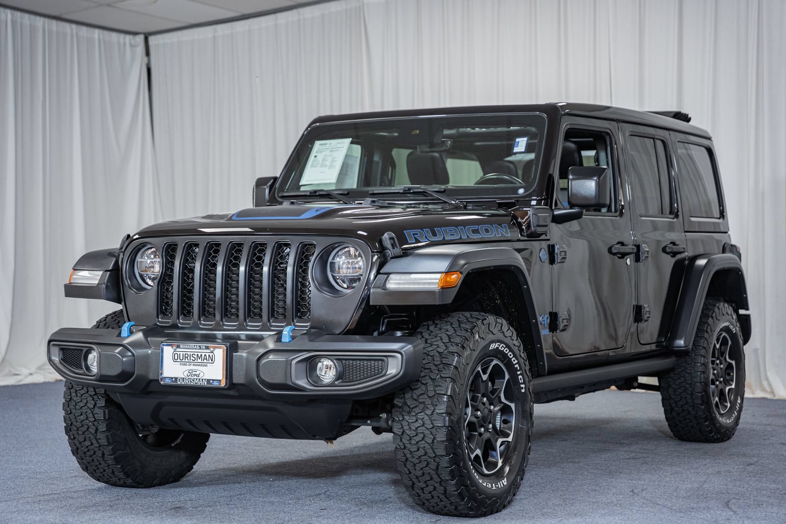 Used 2022 Jeep Wrangler Unlimited Rubicon 4xe w/ Cold Weather Group AWD/4WD image 3