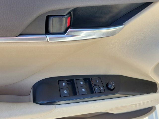 Used 2020 Toyota Camry LE FWD image 20