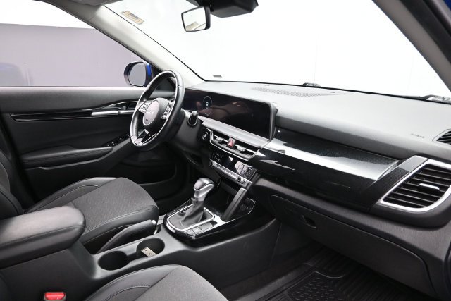 Used 2024 Kia Seltos S FWD image 30
