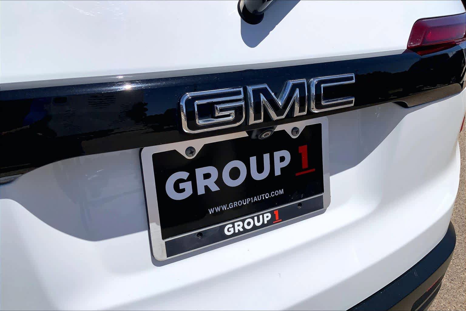 Used 2021 GMC Acadia SLE w/ Driver Convenience Package FWD image 31