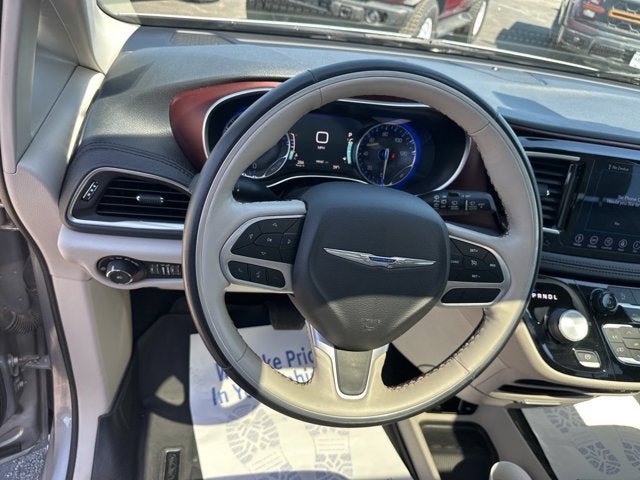 Used 2019 Chrysler Pacifica Limited FWD image 15
