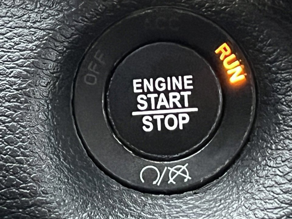 Used 2022 Jeep Cherokee Trailhawk w/ Comfort/Convenience Group image 37