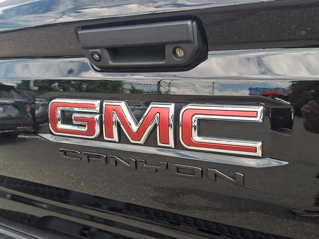 Used 2024 GMC Canyon AT4X AWD/4WD image 31