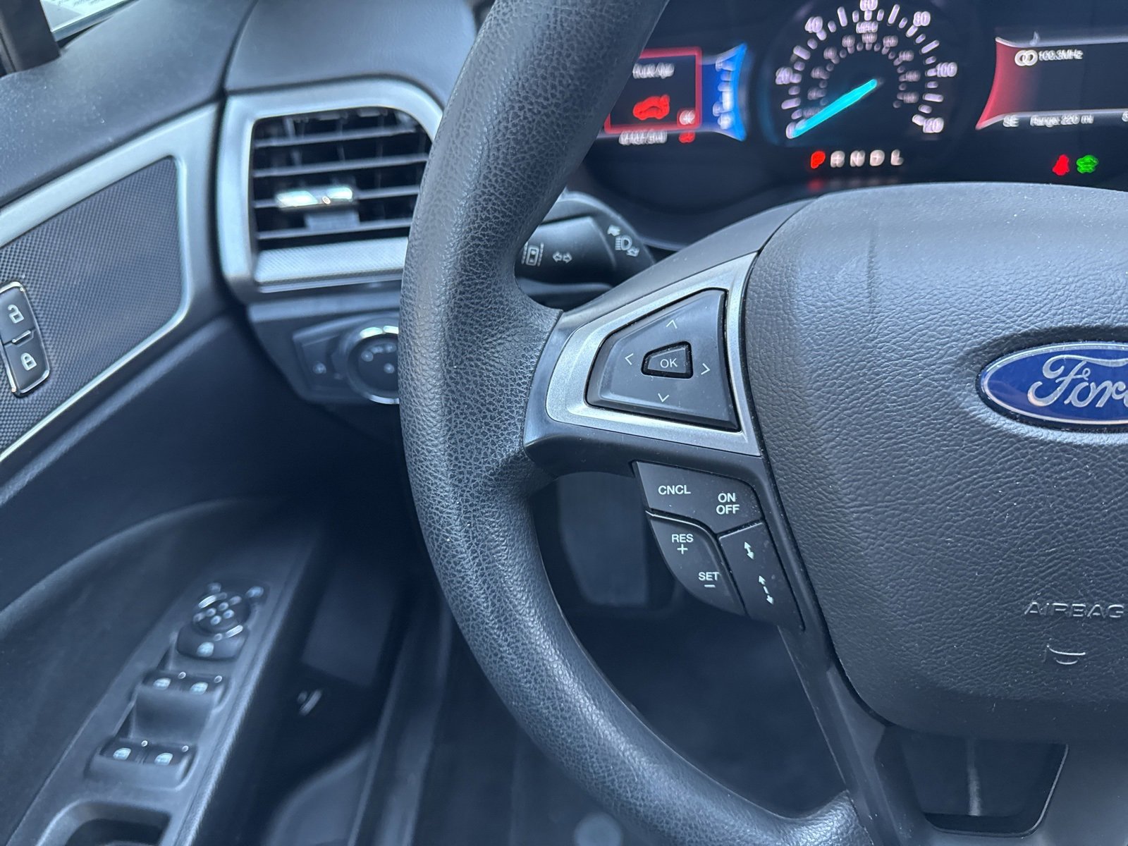 Certified 2019 Ford Fusion SE image 19