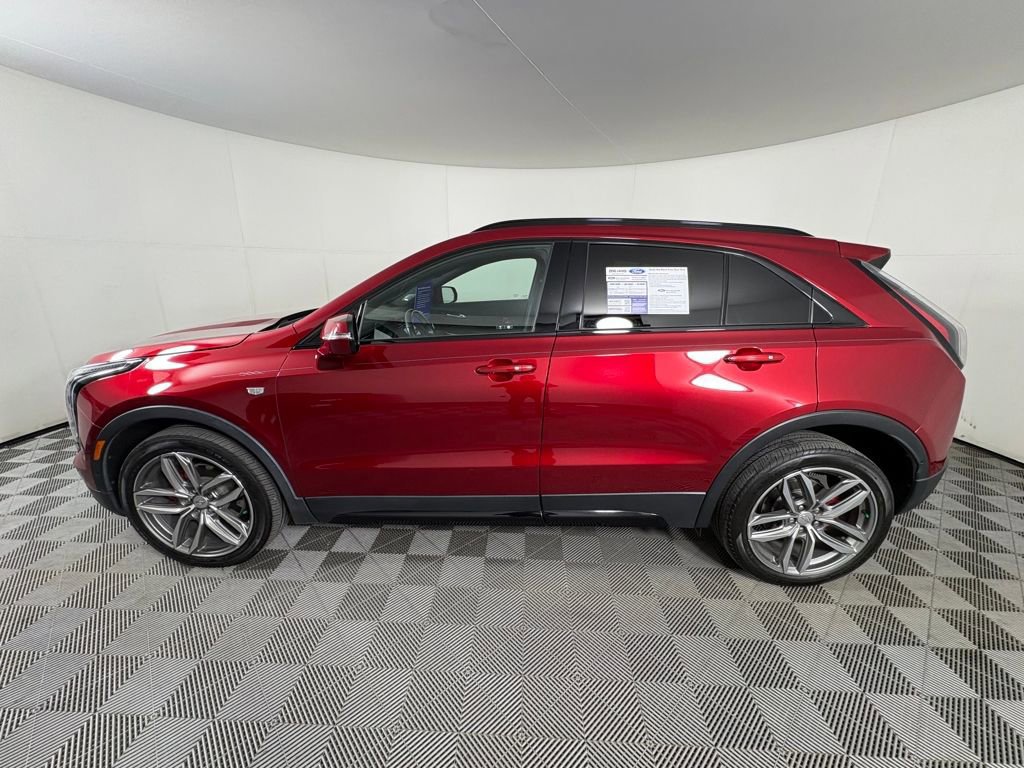 Used 2021 Cadillac XT4 Sport image 2