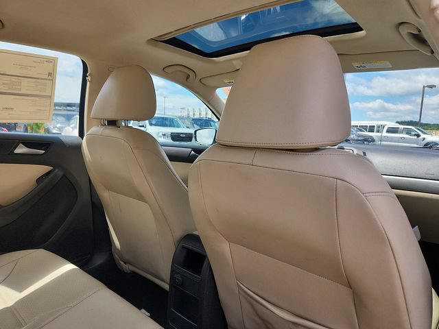 Used 2017 Volkswagen Jetta SE FWD image 28