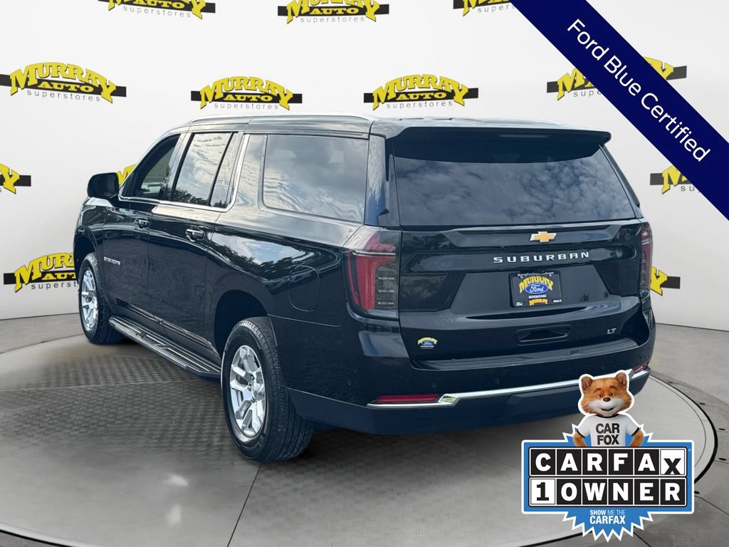 Used 2025 Chevrolet Suburban LT RWD image 4