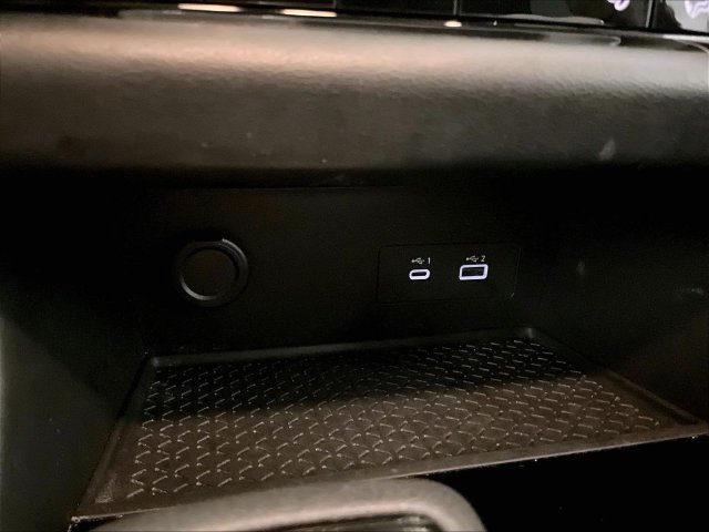 Used 2022 Nissan Pathfinder SV AWD/4WD image 32