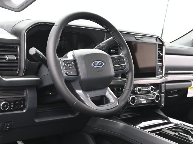 Certified 2025 Ford F250 Lariat w/ Lariat Ultimate Package AWD/4WD image 14