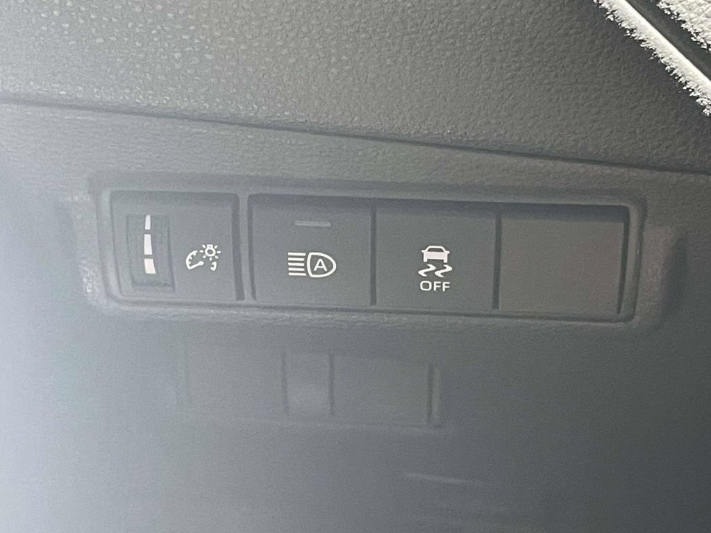 Used 2026 Toyota Corolla Cross XLE FWD image 27