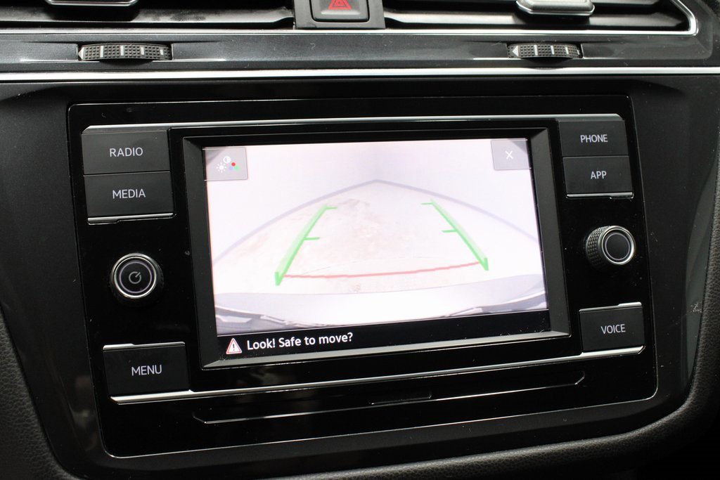 Used 2022 Volkswagen Tiguan S image 10