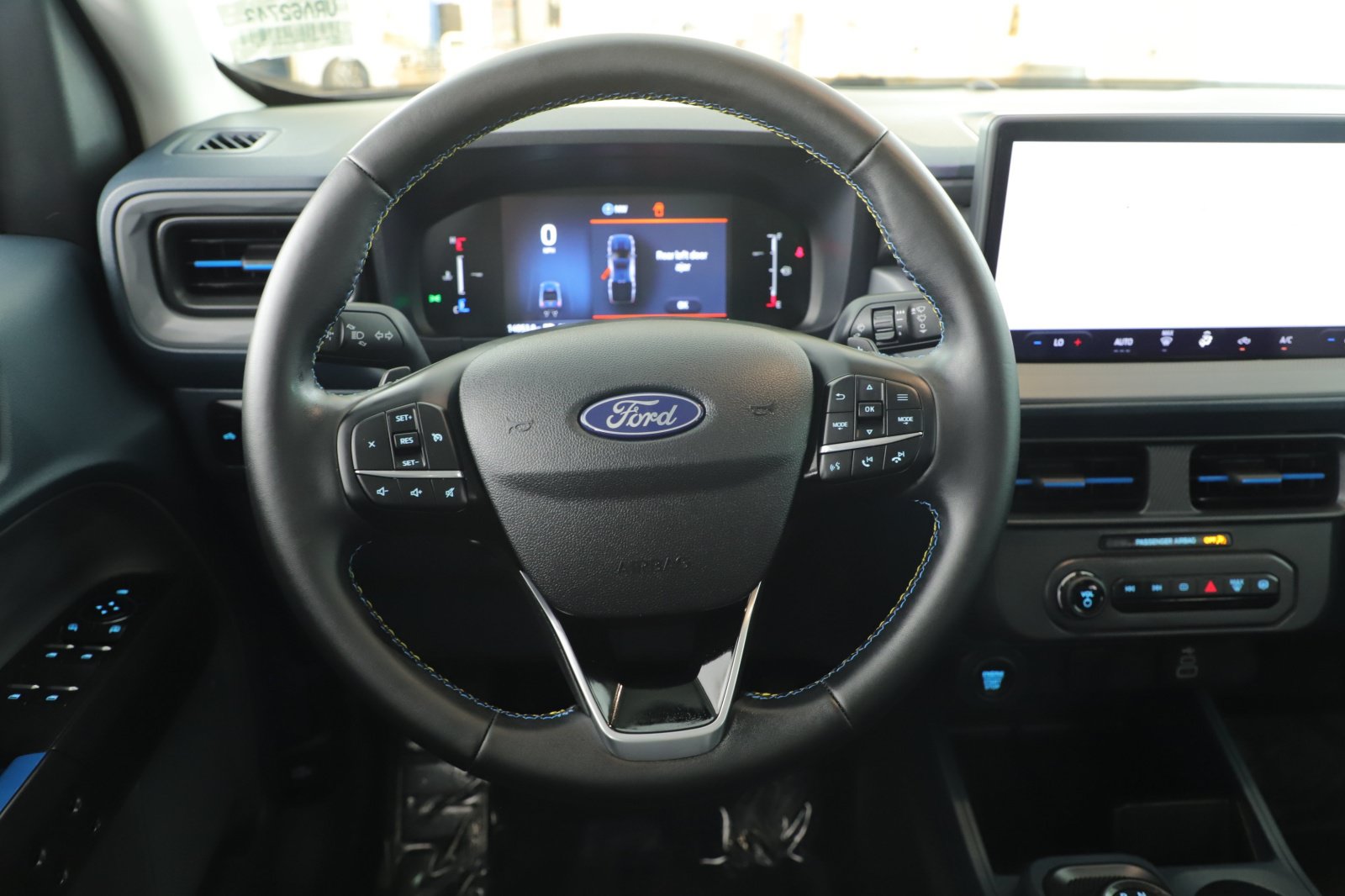 Certified 2025 Ford Maverick Lobo AWD/4WD image 16