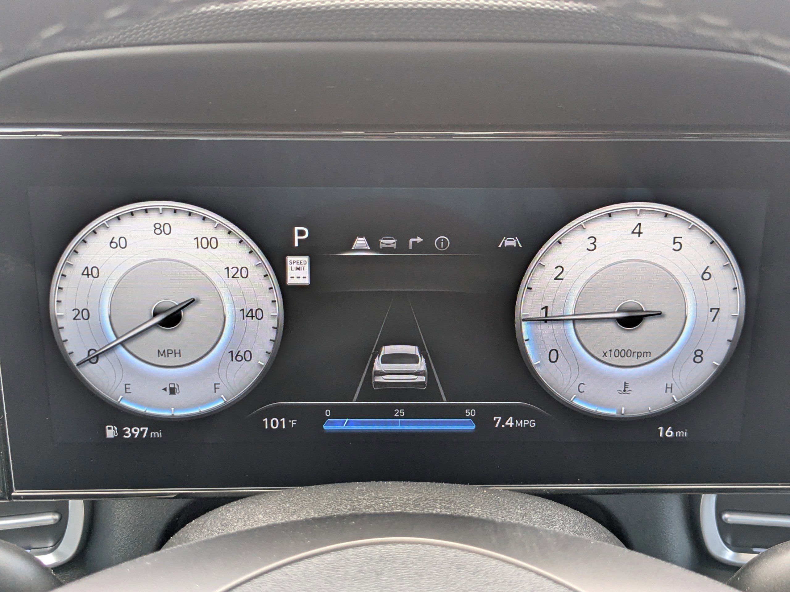Used 2025 Hyundai Elantra Limited w/ Cargo Package FWD image 24