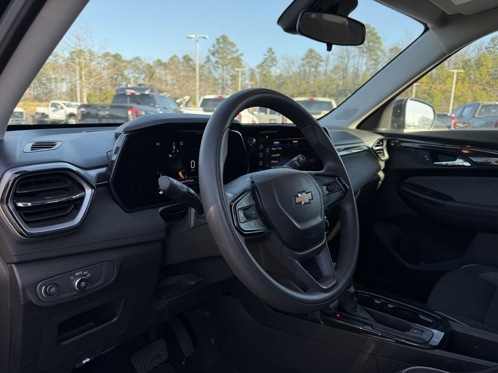 Used 2025 Chevrolet TrailBlazer LT image 10