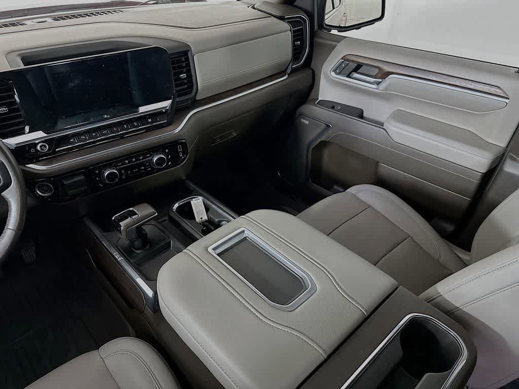 Used 2022 GMC Sierra 1500 SLT w/ SLT Premium Plus Package AWD/4WD image 11