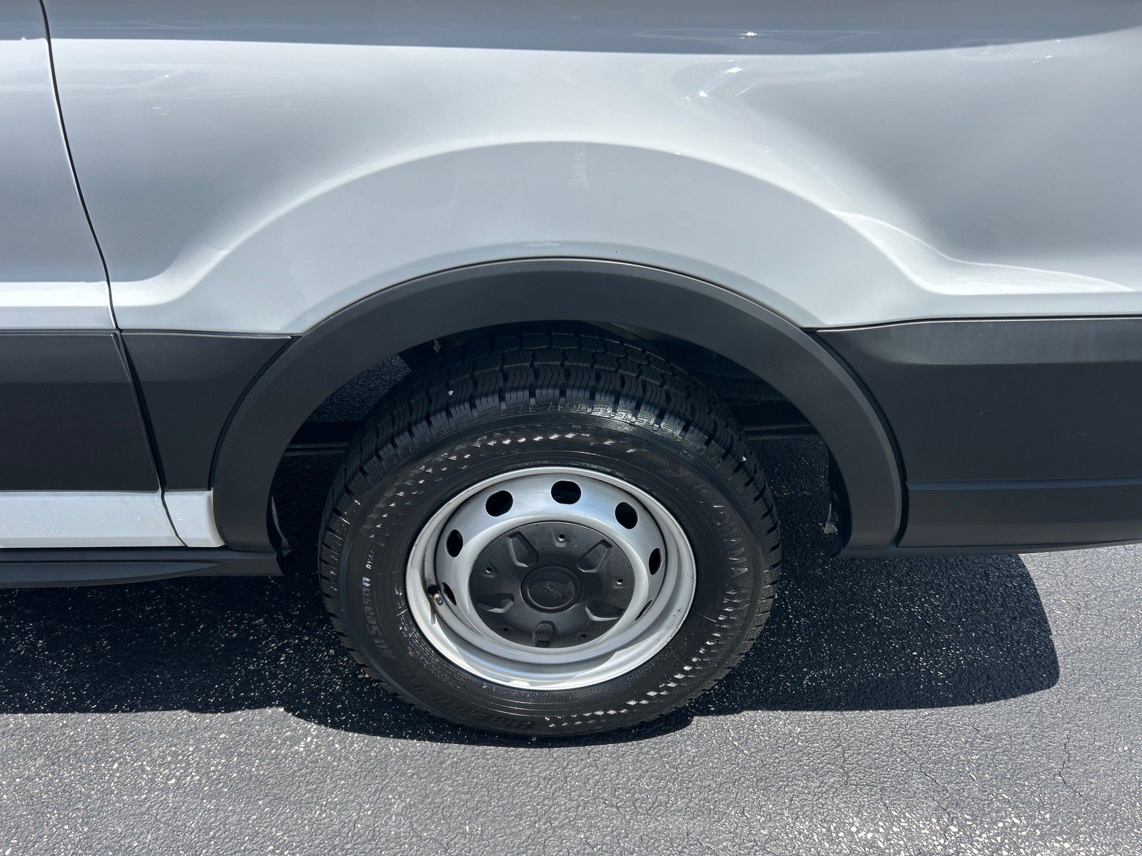 Certified 2019 Ford Transit 150 130 Medium Roof RWD image 26
