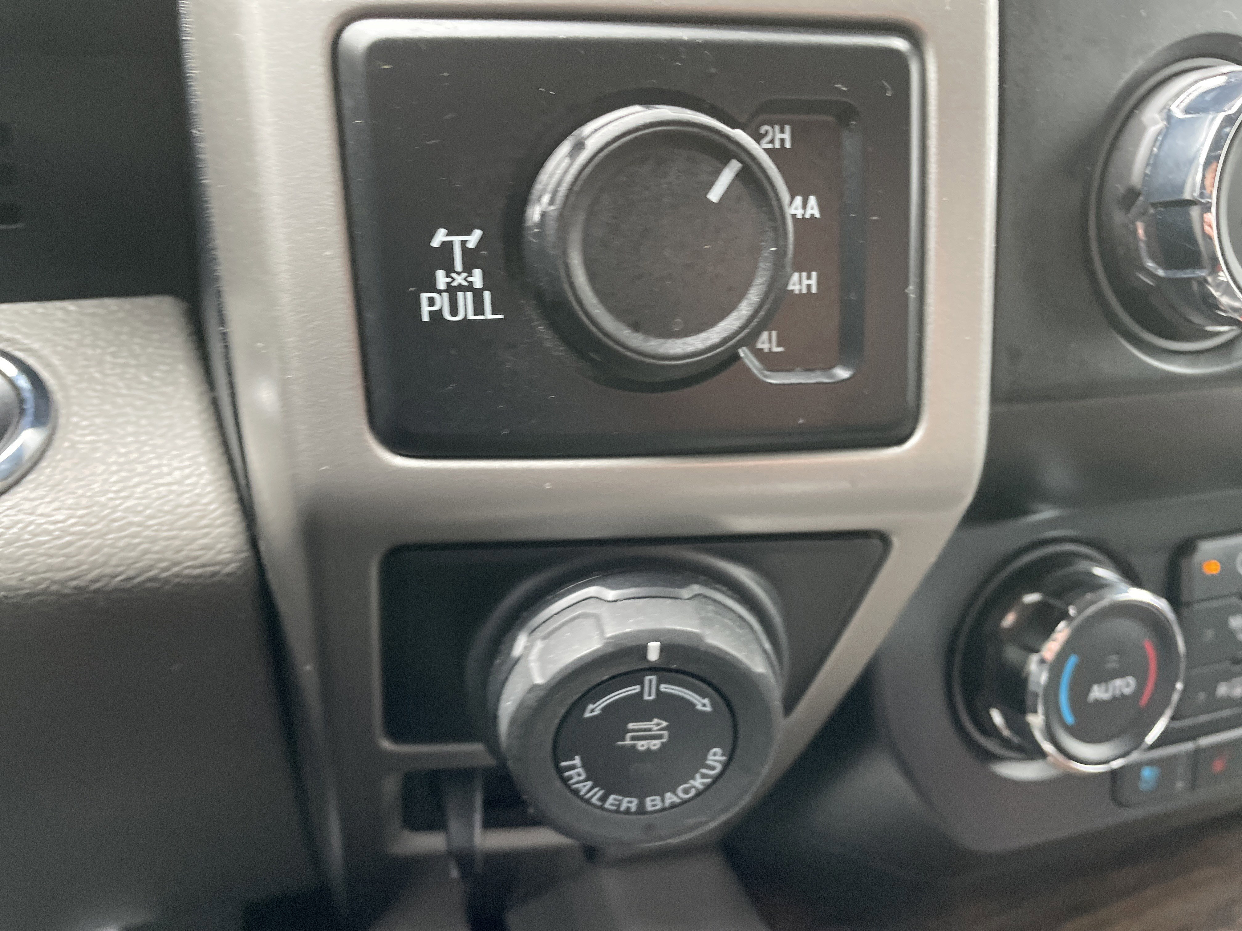 Certified 2020 Ford F150 Lariat image 26