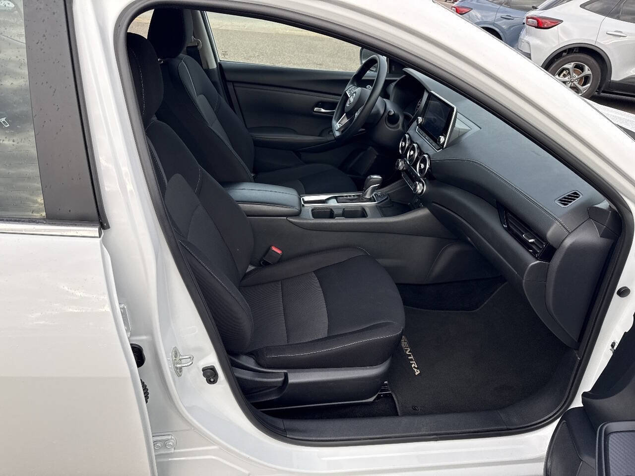 Used 2024 Nissan Sentra SV FWD image 16