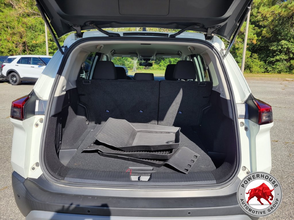Used 2023 Nissan Rogue S AWD/4WD image 14