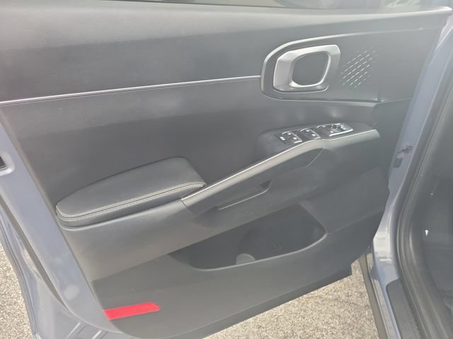 Used 2022 Kia Sorento S w/ Panoramic Sunroof Package FWD image 20