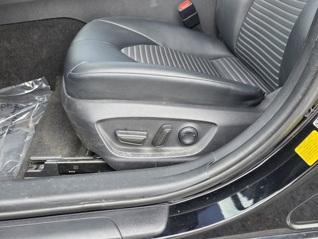 Used 2019 Toyota Camry SE FWD image 13