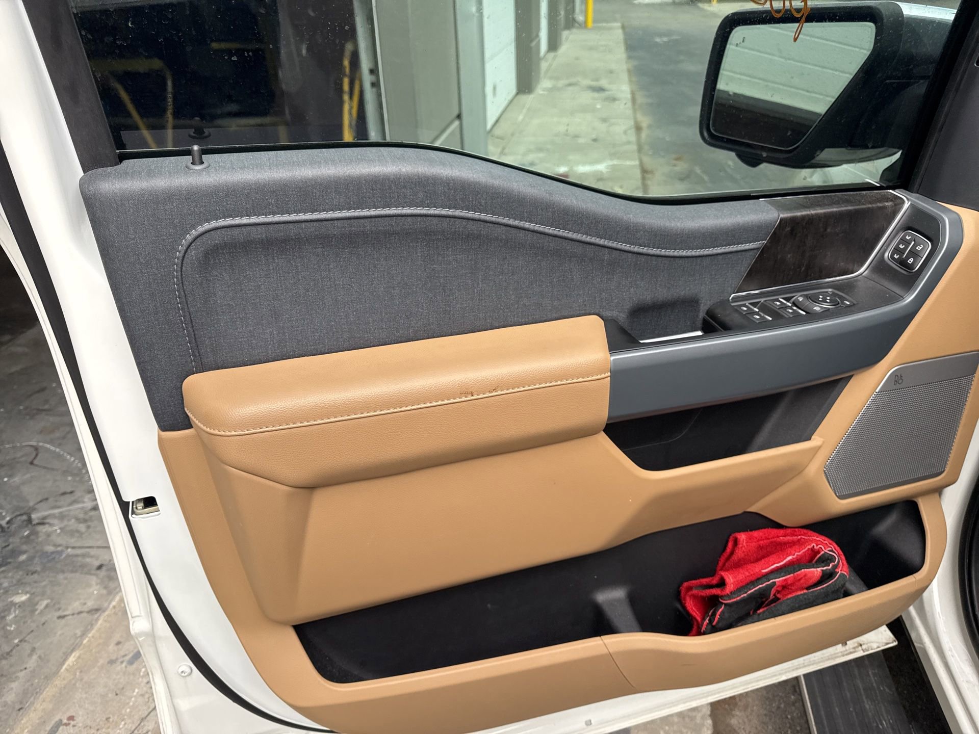 Certified 2022 Ford F150 Lariat w/ Equipment Group 502A High image 11