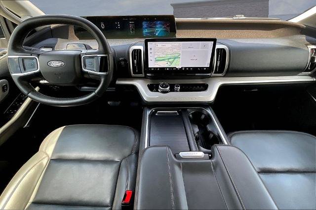 Certified 2025 Ford Expedition Active AWD/4WD image 7