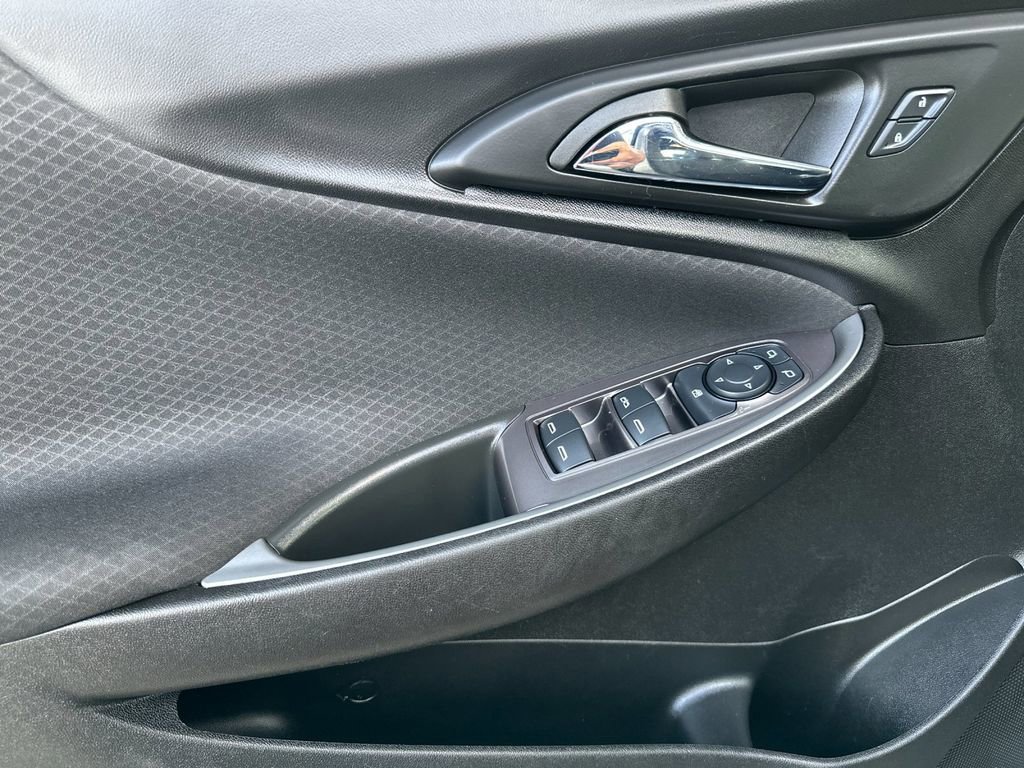 Used 2023 Chevrolet Malibu LT image 10