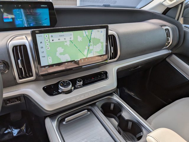 Certified 2025 Ford Expedition Active image 23