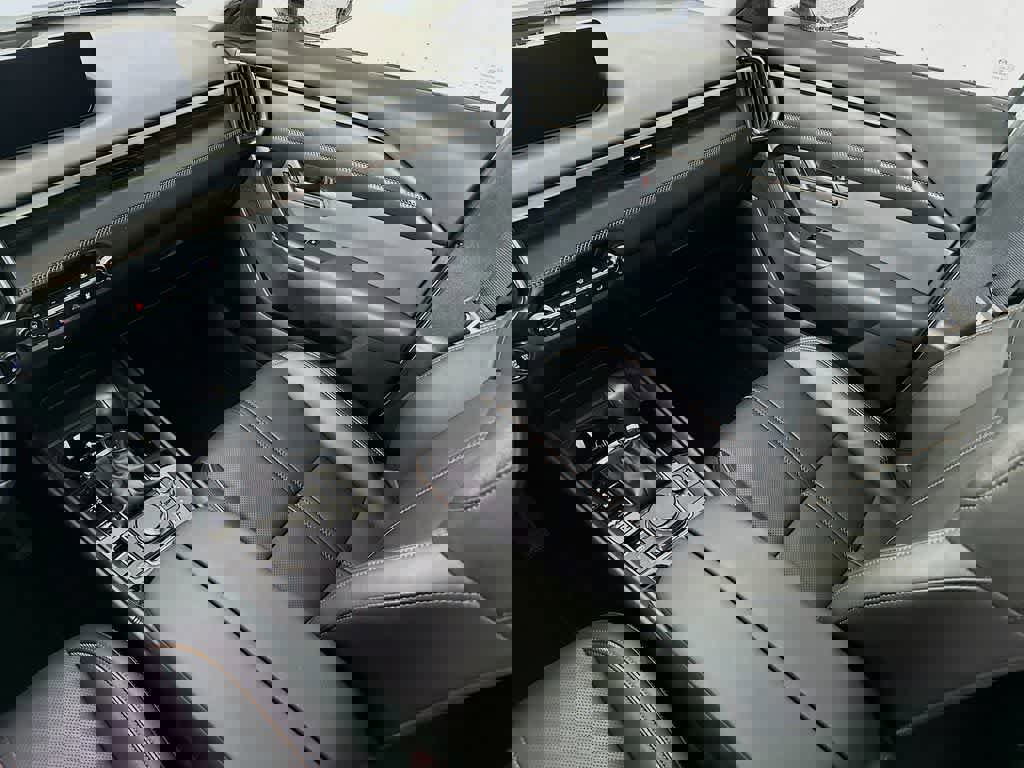 Used 2025 MAZDA CX-50 AWD 2.5 S w/ Premium Plus Pkg image 14