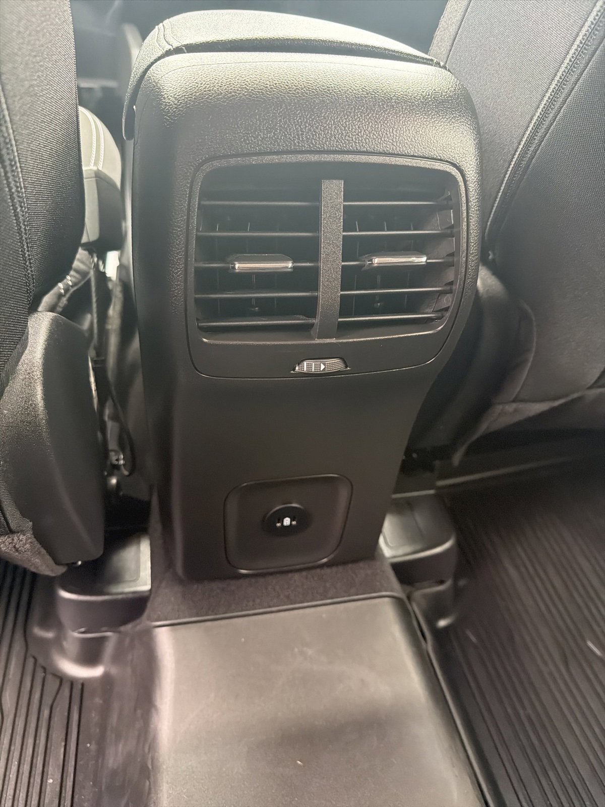 Certified 2025 Ford Escape Active w/ Cold Weather Package image 13